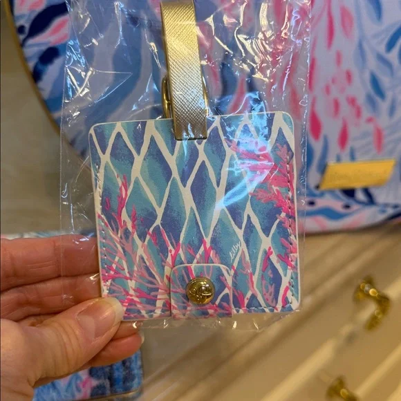 NWT Lilly Pulitzer Carry-On Luggage Set, Kaleidoscope 5 Piece Set, So Beautiful - Picture 13 of 16